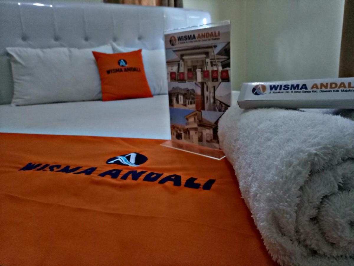 מג'לנגקה Wisma Andali Syariah Near Rsud Cideres מראה חיצוני תמונה