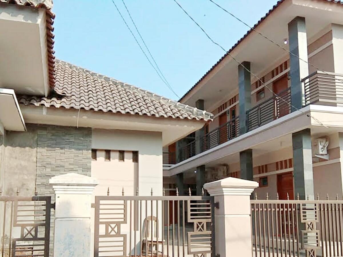 מג'לנגקה Wisma Andali Syariah Near Rsud Cideres מראה חיצוני תמונה
