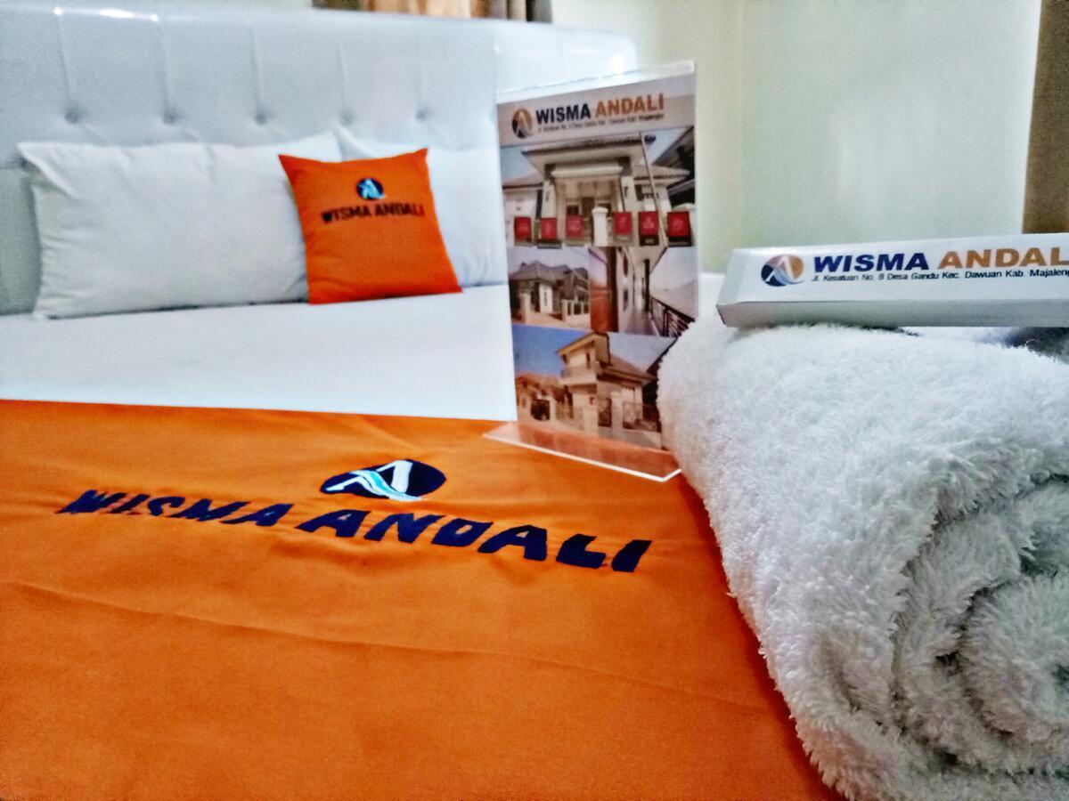 מג'לנגקה Wisma Andali Syariah Near Rsud Cideres מראה חיצוני תמונה