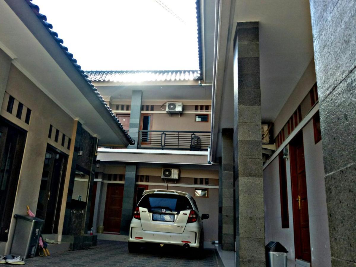 מג'לנגקה Wisma Andali Syariah Near Rsud Cideres מראה חיצוני תמונה