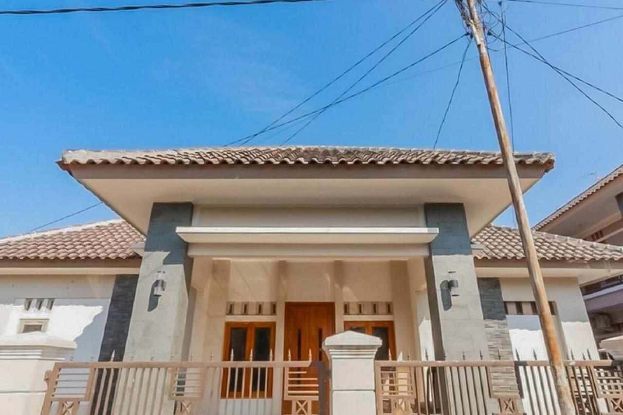 מג'לנגקה Wisma Andali Syariah Near Rsud Cideres מראה חיצוני תמונה